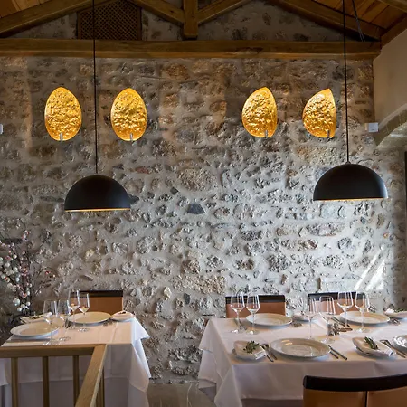 Moni Emvasis Luxury Hotel 4*