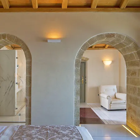 Hotel Moni Emvasis Luxury 4*