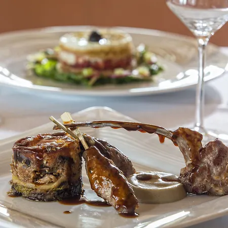 Moni Emvasis Luxury 4*