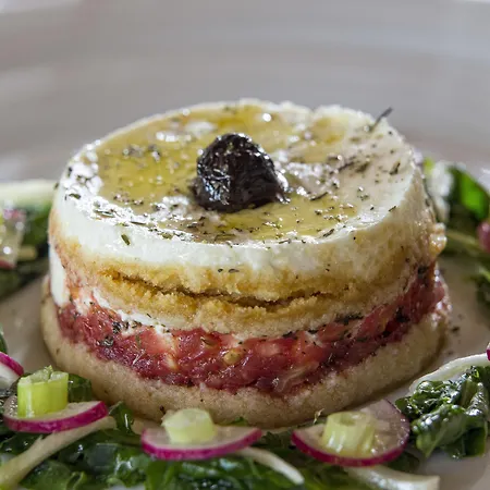 Moni Emvasis Luxury Hotel