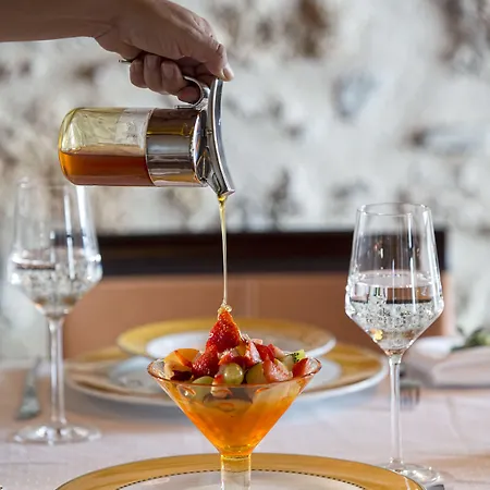 Hotel Moni Emvasis Luxury