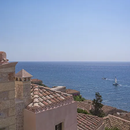 Moni Emvasis Luxury 4*