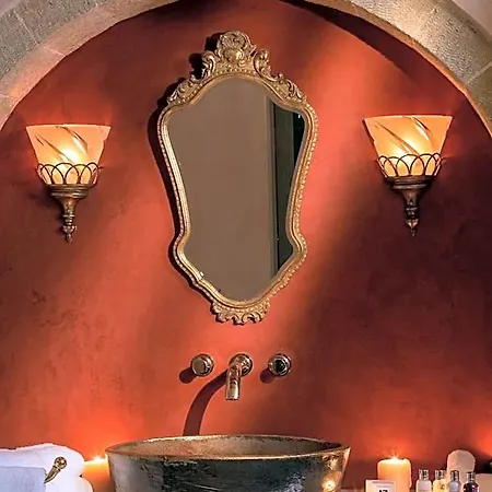 Moni Emvasis Luxury 4*