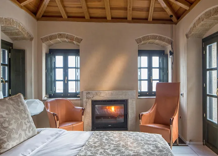 Moni Emvasis Luxury ホテル 4*