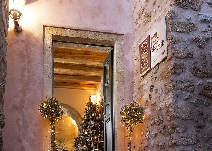 Moni Emvasis Luxury Hotel 4*