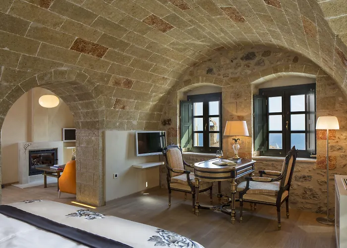 Hotel Moni Emvasis Luxury