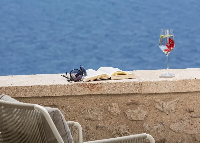 Hotel Moni Emvasis Luxury 4*