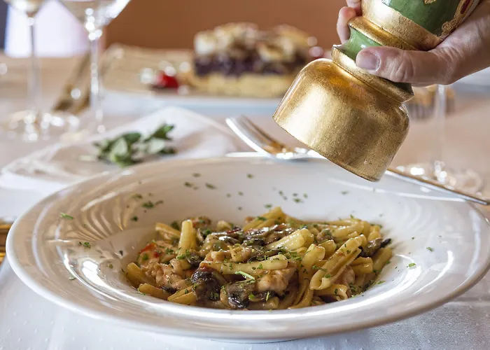 Moni Emvasis Luxury 4* モネンバシア