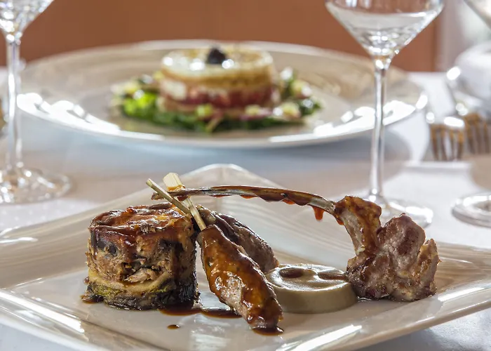 Moni Emvasis Luxury 4*