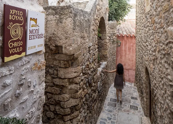 Moni Emvasis Luxury ホテル