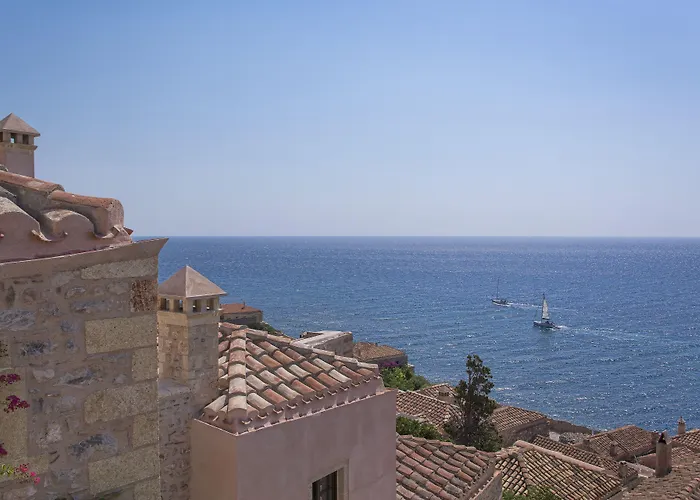 Moni Emvasis Luxury 4*