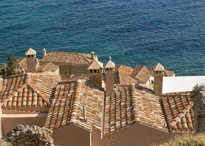 Moni Emvasis Luxury Hotel 4*