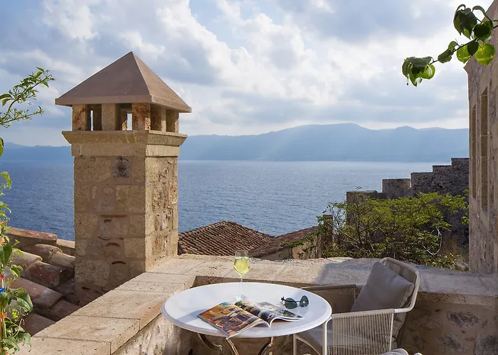 Moni Emvasis Luxury